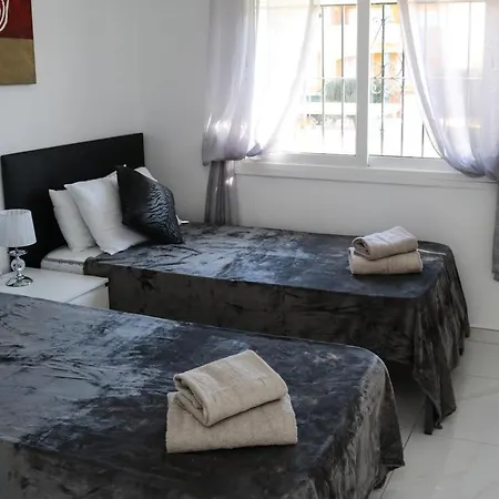 Cala Blanca 85 別荘