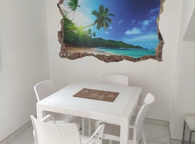 Prázdninový dům Cala Blanca 85 *