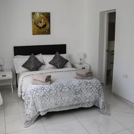 Holiday home Cala Blanca 85