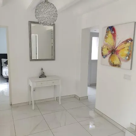 Holiday home Cala Blanca 85 *