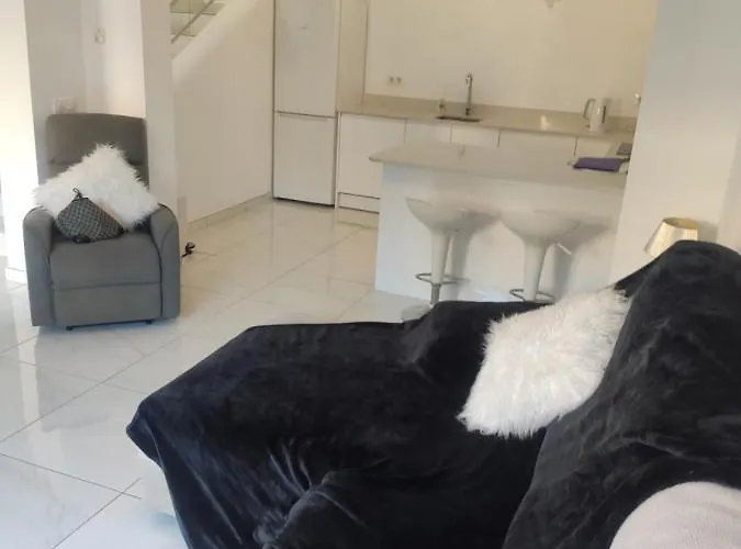 Дом отдыха Cala Blanca 85 *